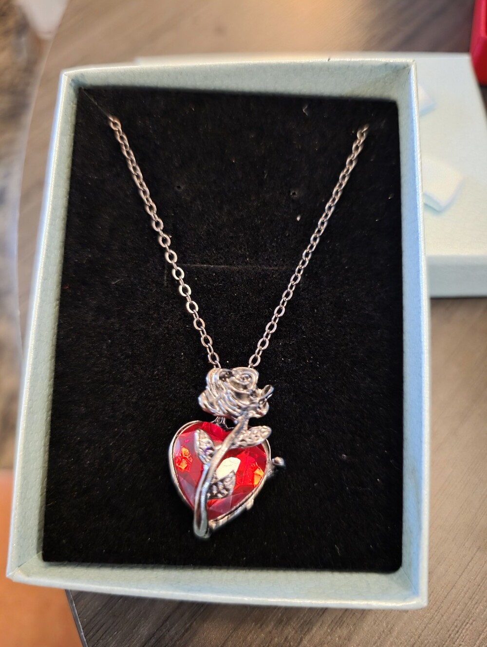 NWT Romantic Red Crystal Heart & Silver Rose Pendant Necklace Gift Boxed